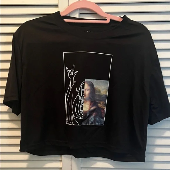 #072**Black Graphic Tee with Mona Lisa Print - Picture 1 of 6